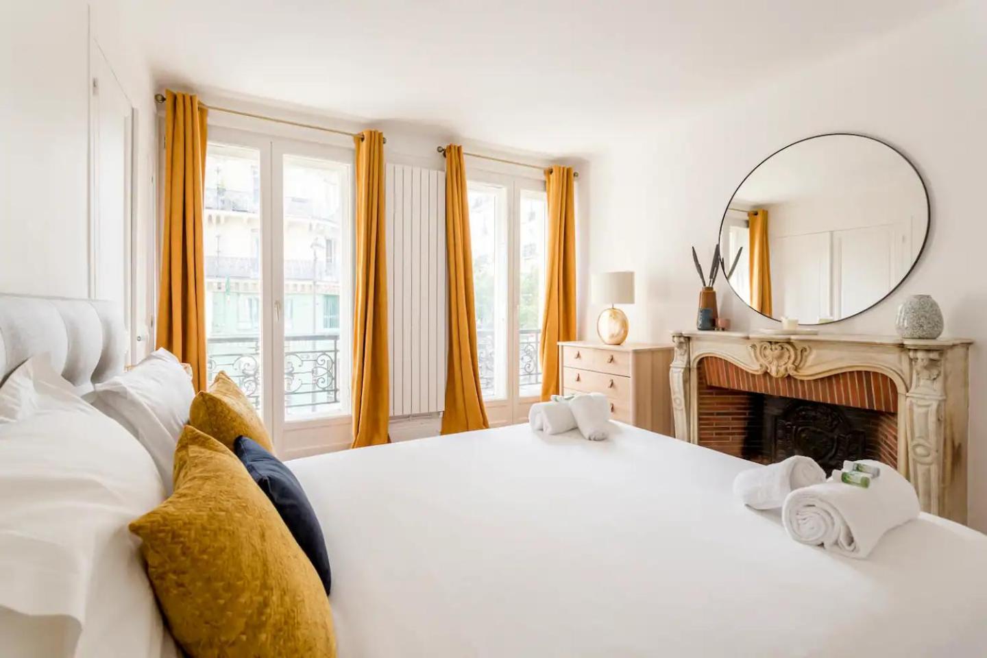 8P - 3Br Le Marais Spacious - Central - Historic Apt Париж Экстерьер фото