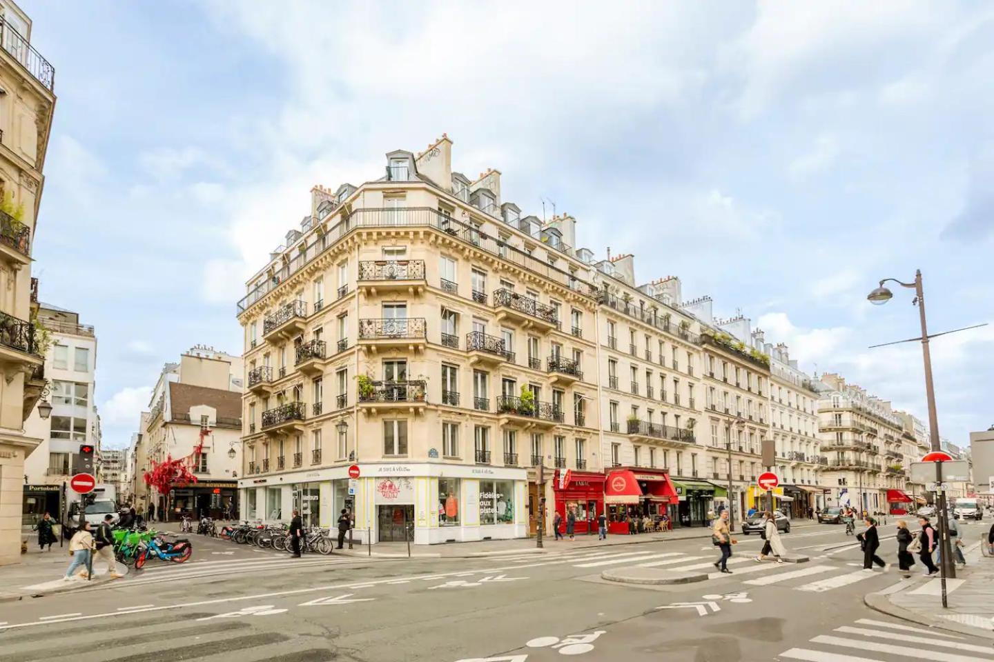 8P - 3Br Le Marais Spacious - Central - Historic Apt Париж Экстерьер фото